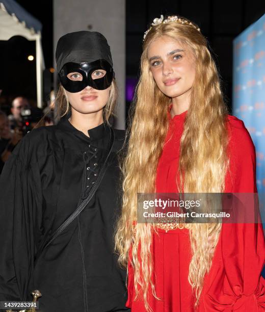 Taylor Hannah Model Photos and Premium High Res Pictures - Getty Images