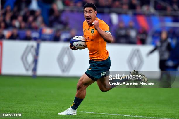 Lalakai Foketi of Australia scores a try during the Autumn Nations Series match between France and Australia on November 05, 2022 in Paris, France.