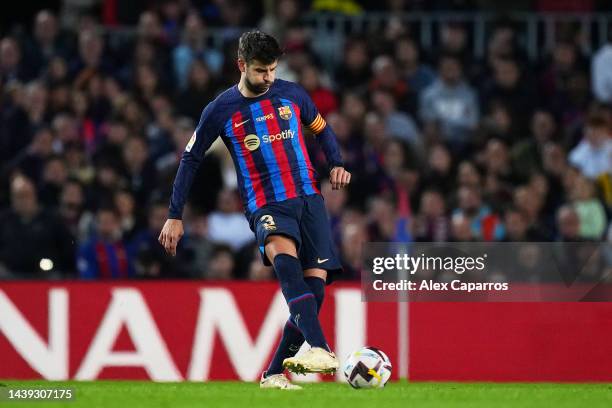 Gerard Pique of FC Barcelona passes the ball during the LaLiga Santander match between FC Barcelona and UD Almeria at Spotify Camp Nou on November...