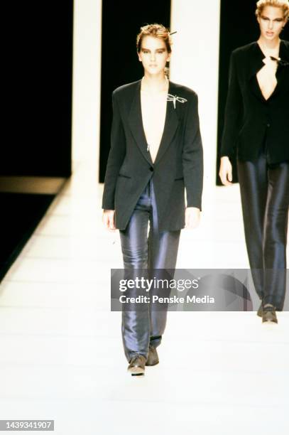 Giorgio Armani Spring 1998 Ready to Wear Runway Show