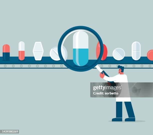 stockillustraties, clipart, cartoons en iconen met magnifying glass - pill - nauwkeurigheid