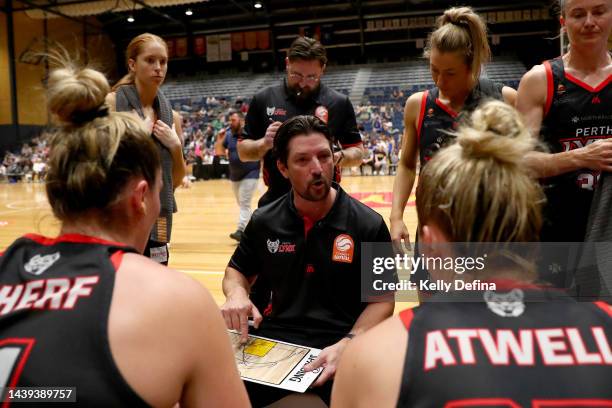 Ryan Petrik, Coach of the Lynx speaks to players during the round one WNBL match between Bendigo Spirit and Perth Lynx at Red Energy Arena, on...