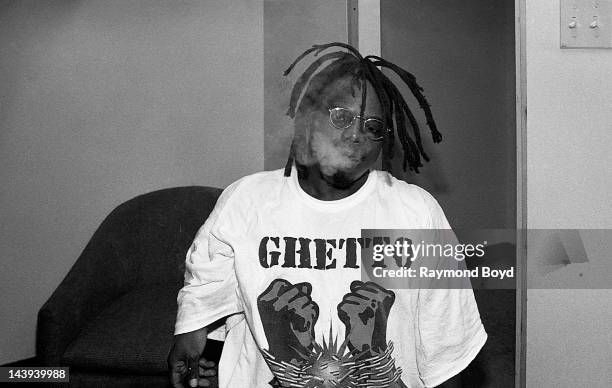 Rapper Bushwick Bill poses for photos backstage at the Regal Theater in Chicago, Illinois in August 1995.