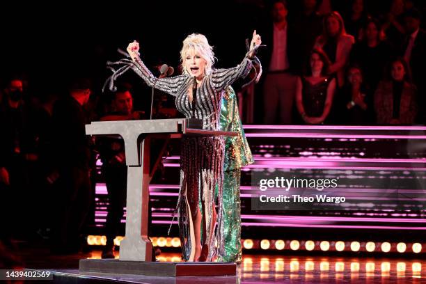 Inductee Dolly Parton speaks onstage during the 37th Annual Rock & Roll Hall of Fame Induction Ceremony at Microsoft Theater on November 05, 2022 in...