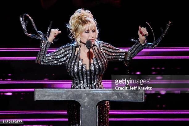 Inductee Dolly Parton speaks on stage during the 37th Annual Rock & Roll Hall Of Fame Induction Ceremony at Microsoft Theater on November 05, 2022 in...