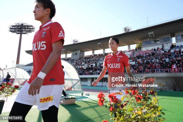 Kozue Ando of MHI Urawa Reds Ladies looks on prior to the WE League match between Mitsubishi Heavy Industries Urawa Red Diamonds Ladies and Sanfrecce...