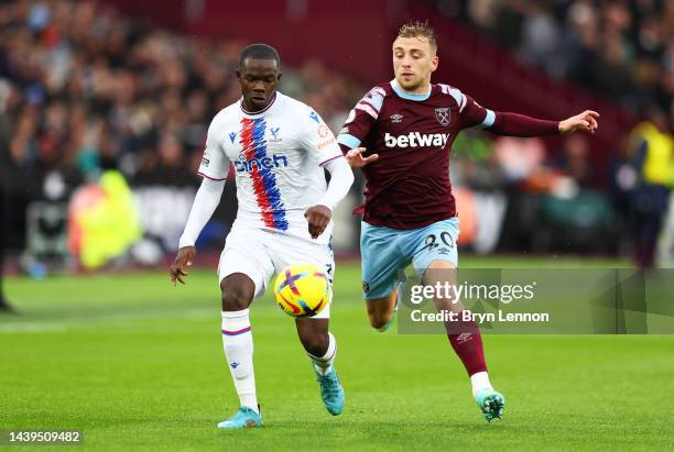 Tyrick Mitchell of Crystal Palace is challenged by Jarrod Bowen of West Ham United during the Premier League match between West Ham United and...