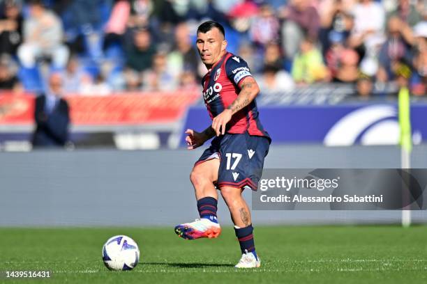 Gary Medel of Bologna FC in action during the Serie A match between Bologna FC and Torino FC at Stadio Renato Dall'Ara on November 06, 2022 in...