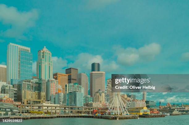 skyline of seattle - seattle traffic stock pictures, royalty-free photos & images