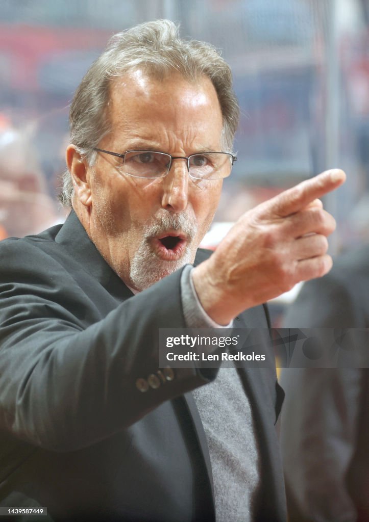 Carolina Hurricanes v Philadelphia Flyers