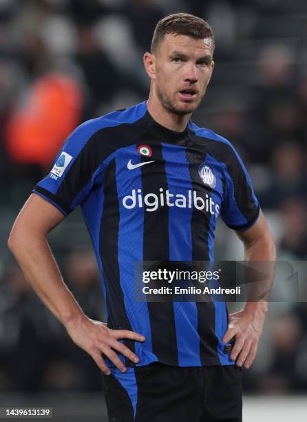 Edin Dzeko of FC Internazionale looks on during the Serie A match between Juventus and FC Internazionale at Allianz Stadium on November 06, 2022 in...