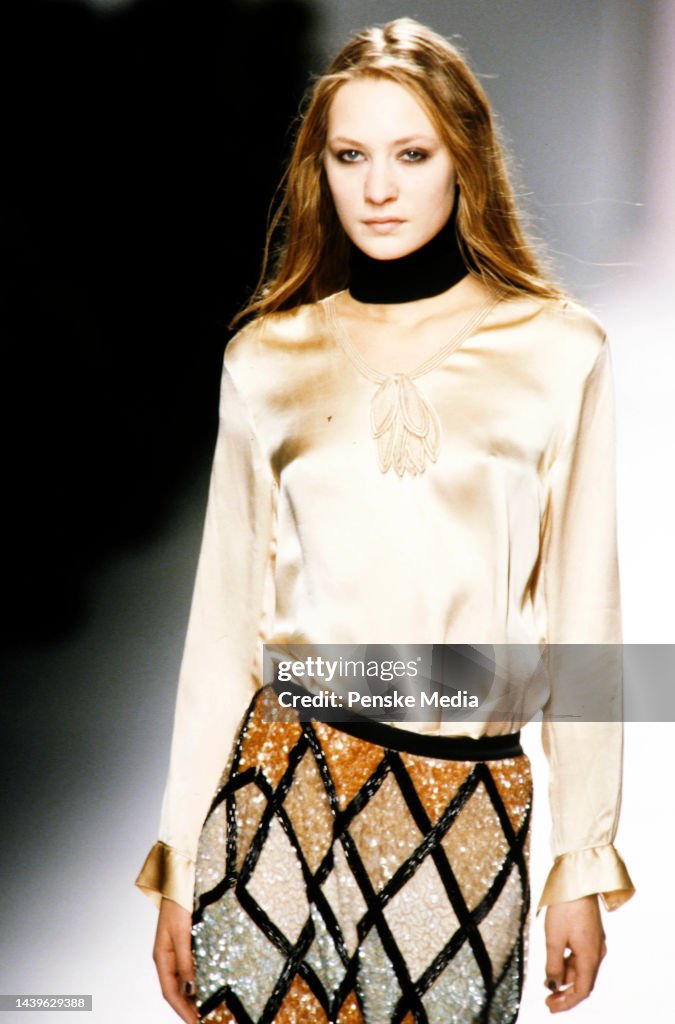 Anna Molinari Fall 2000 Ready to Wear Runway Show News Photo - Getty Images