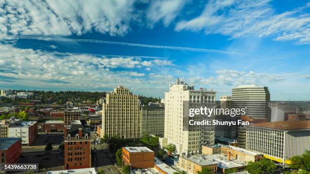 downtown spokane, washington - spokane stockfoto's en -beelden