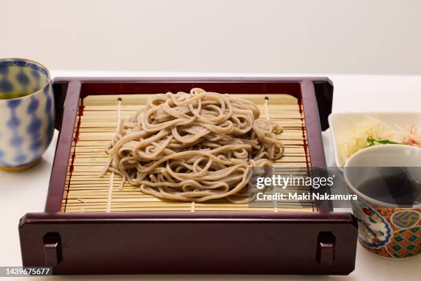 delicious japanese food - soba stock pictures, royalty-free photos & images