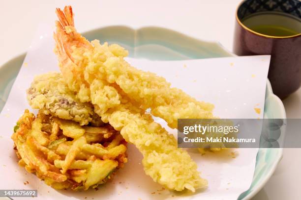 delicious japanese food - tempura stock pictures, royalty-free photos & images