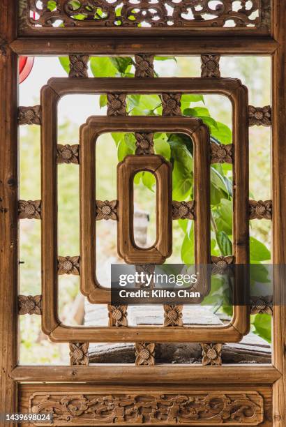 Frieze Window 189,895 Frieze Stock Photos, High-Res Pictures, and Images - Getty Images
