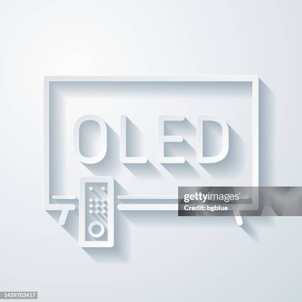 oled-fernseher. symbol mit scherenschnitteffekt auf leerem hintergrund - oled stock-grafiken, -clipart, -cartoons und -symbole