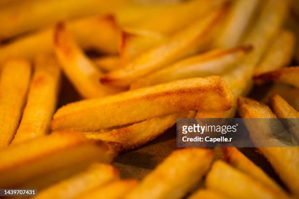 gastronomie - frites au four - frite four stock pictures, royalty-free photos & images
