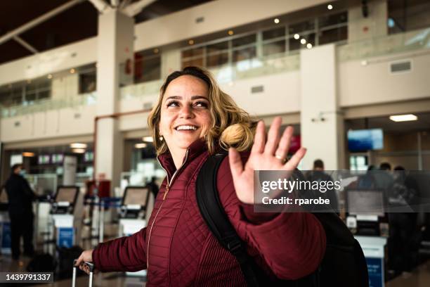 woman at a chilean airport - san pedro stock pictures, royalty-free photos & images
