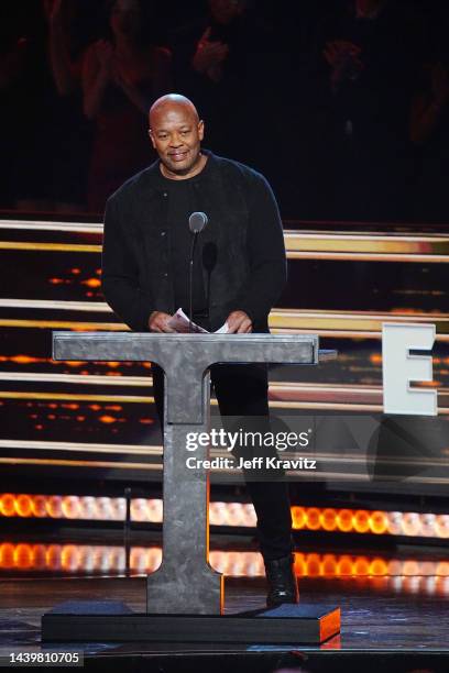 Eminem Dr Dre Photos and Premium High Res Pictures - Getty Images