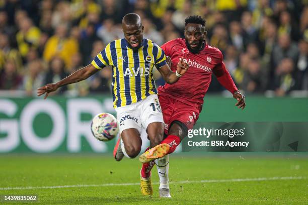 140 Aaron Appindangoye Stock Photos, HighRes Pictures, and Images