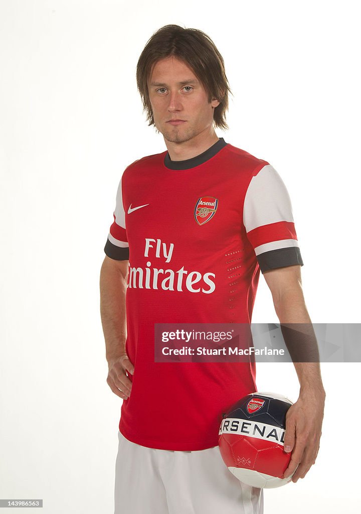 Arsenal Home Kit 2012/2013 Photo Shoot