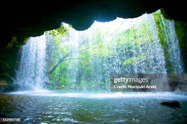 nabegataki waterfall - kumamoto prefecture stock pictures, royalty-free photos & images