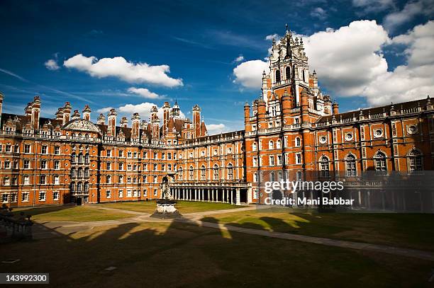 royal college of holloway - berkshire inglaterra imagens e fotografias de stock