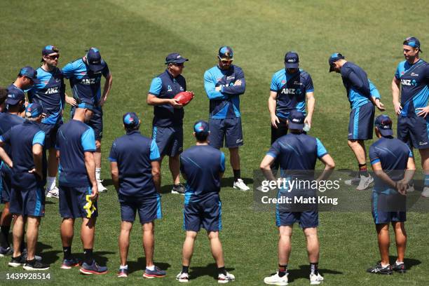 New Zealand head coach Gary Stead talks to players in a huddle during a New Zealand training session at Sydney Cricket Ground on November 08, 2022 in...