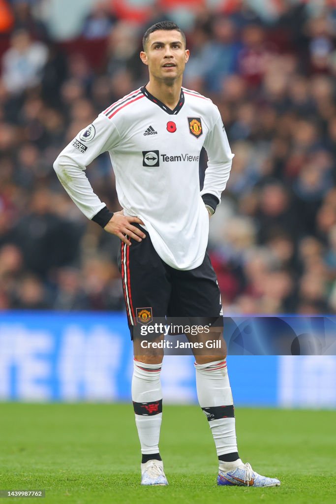 Aston Villa v Manchester United - Premier League
