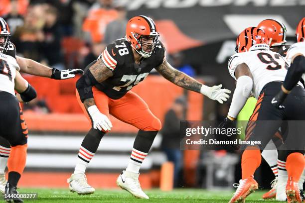 Jack Conklin of the Cleveland Browns in action during the first half against the Cincinnati Bengals at FirstEnergy Stadium on October 31, 2022 in...