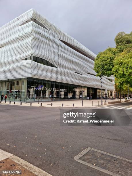 musée de la romanité - nîmes photos et images de collection