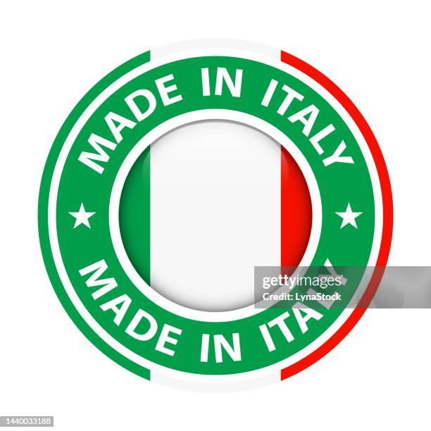 ilustraciones, imágenes clip art, dibujos animados e iconos de stock de vector de insignia made in italy. pegatina con estrellas y bandera nacional. signo aislado sobre fondo blanco. - bandera italiana