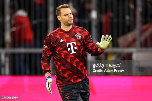 Manuel Neuer of Bayern Munich warms up prior to the Bundesliga match between FC Bayern Muenchen and SV Werder Bremen at Allianz Arena on November 08,...