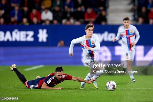 Pablo Martin 'Gavi' of FC Barcelona in action during the LaLiga Santander match between CA Osasuna and FC Barcelona at El Sadar Stadium on November...