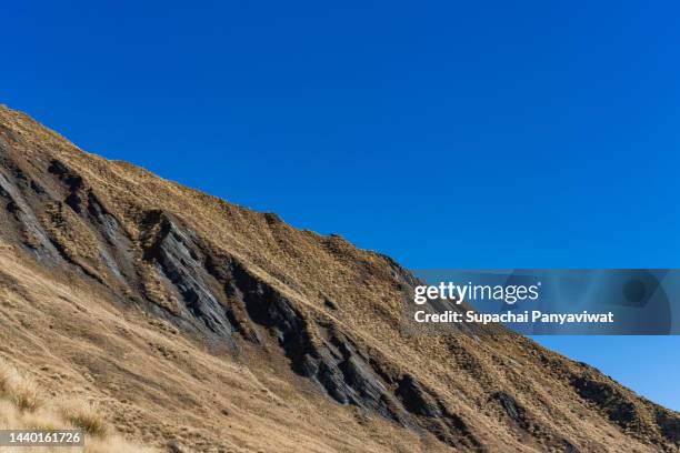 high mountains with blue sky - challenge wanaka stock pictures, royalty-free photos & images