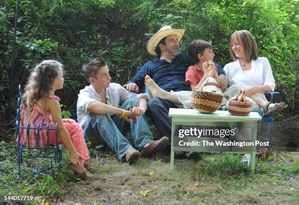 FILE, Nayah, 8; Fernando, 14; Eduardo Garcia Valseca; Emiliano, 9 and ...