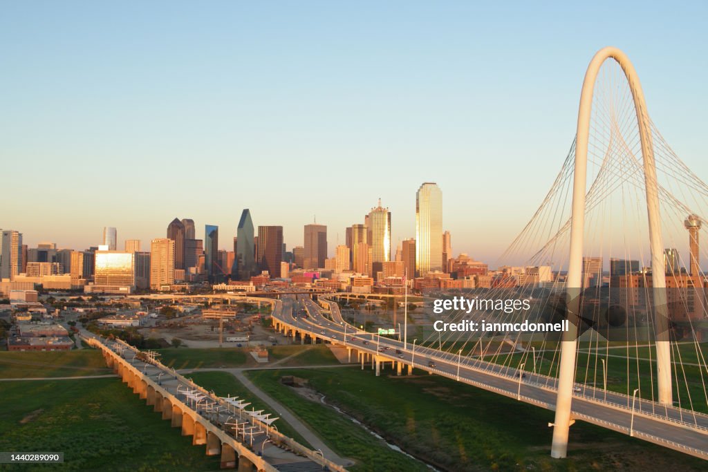 Bridge e Downtown Dallas, TX