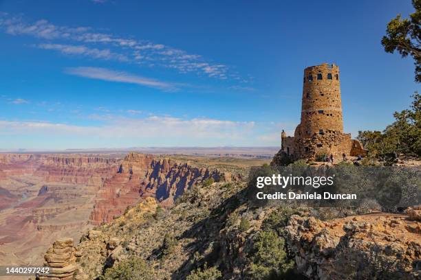 desert view watchtower at the grand canyon - grand canyon south rim stockfoto's en -beelden