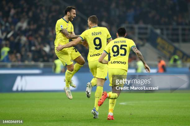 Edin Dzeko of FC Internazionale celebrates after scoring their team's first goal during the Serie A match between FC Internazionale and Bologna FC at...