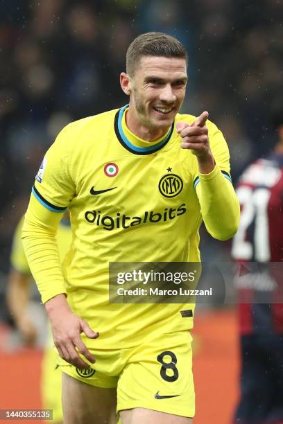 Robin Gosens of FC Internazionale celebrates after scoring their team's sixth goal during the Serie A match between FC Internazionale and Bologna FC...