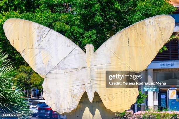 sculpture of butterfly - animal sculpture stock pictures, royalty-free photos & images