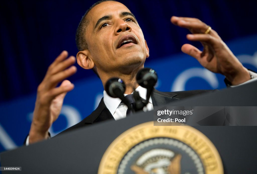 Obama Speaks At APAICS Dinner