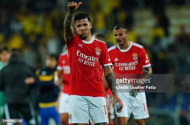 Enzo Fernandez of SL Benfica celebrates the victory at the end of the Portuguese Cup match between GD Estoril Praia and SL Benfica at Estadio Antonio...