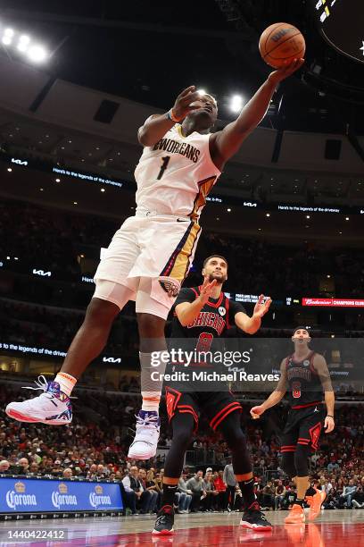 Zion Williamson of the New Orleans Pelicans goes up for a layup against the Chicago Bulls during the second half at United Center on November 09,...