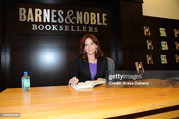 Marilu Henner signs and discusses her new book "Total Memory Makeover" at Barnes & Noble bookstore at The Grove on May 8, 2012 in Los Angeles,...