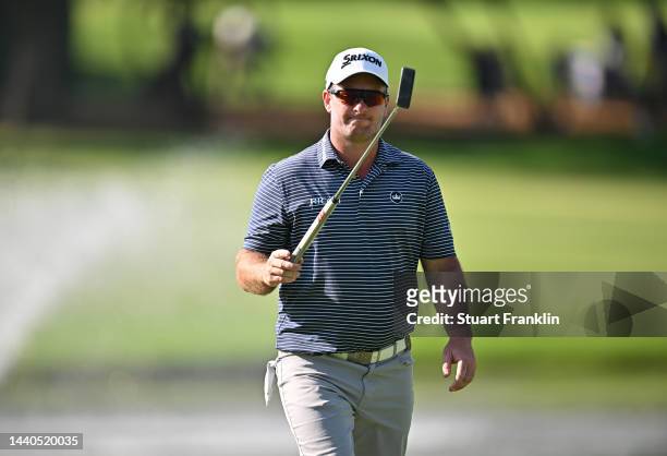 Ryan Fox of New Zealand acknowledges the crowd on the 18th green during Day One of the Nedbank Golf Challenge at Gary Player CC on November 10, 2022...