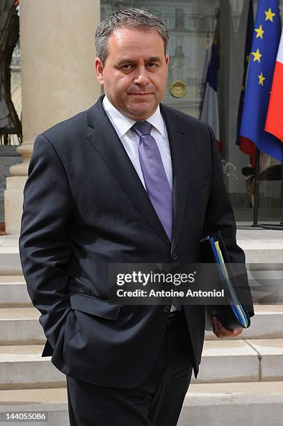 French Minister of Labour, Employment and Health Xavier Bertrand leaves the weekly french cabinet meeting at Elysee Palace on May 9, 2012 in Paris,...