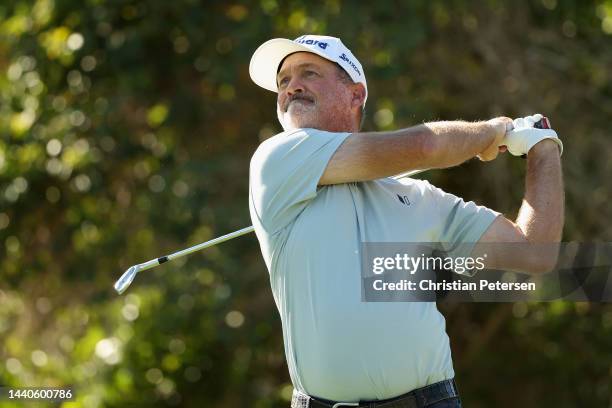 Jerry Kelly of the United States plays a tee shot on the second hole during first round the Charles Schwab Cup Championship at Phoenix Country Club...