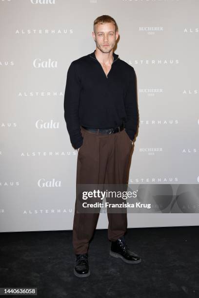 Kevin Pabel attends the GALA Christmas Shopping Night at Alsterhaus on November 10, 2022 in Hamburg, Germany.